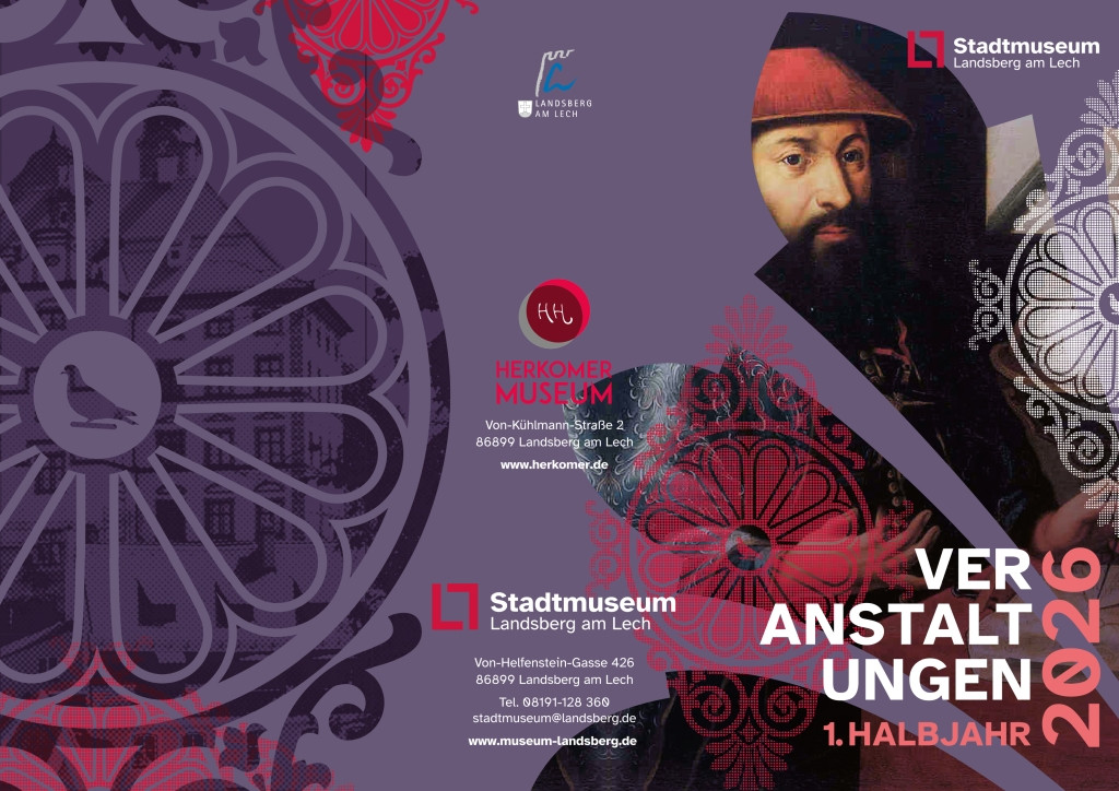 Titelbild des Flyers zum Veranstaltungsprogramm 2026 von Stadtmuseum Landsberg am Lech und Herkomer Museum, in lila und rot, verziert mit Ornamenten und einem Porträt von Ignaz Kögler