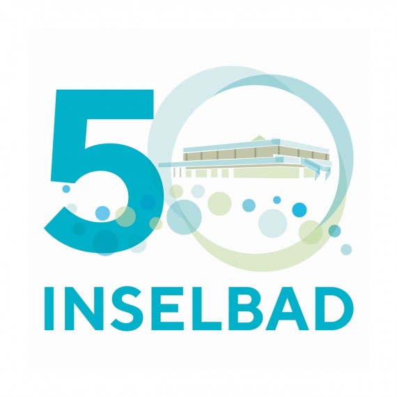 Logo mit Schrift &quot;50 Inselbad&quot; und stilisiertem Gebäude, Link zur Fotoaktion Inselbad